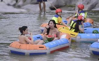 丹景谷漂流吃瓜,夏日避暑玩水，吃瓜畅享清凉之旅