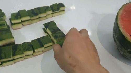 自娱自乐吃瓜,吃瓜群众欢乐多